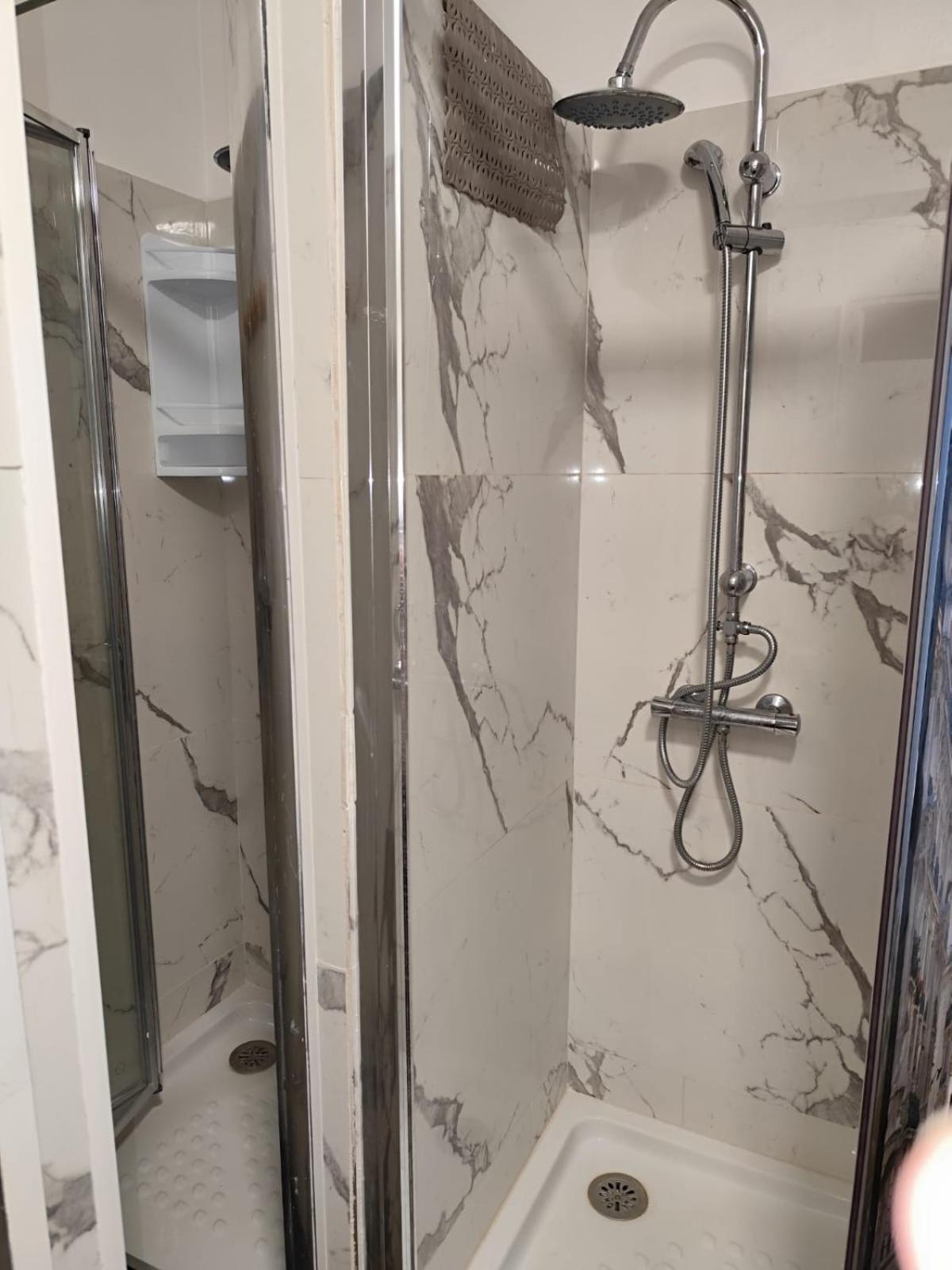 Hostal Ideal Gavà Exteriör bild