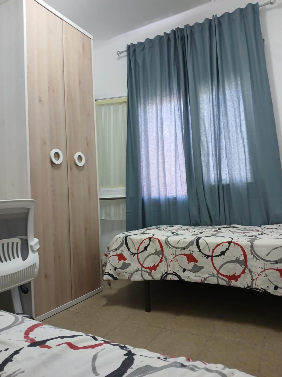 Hostal Ideal Gavà Exteriör bild