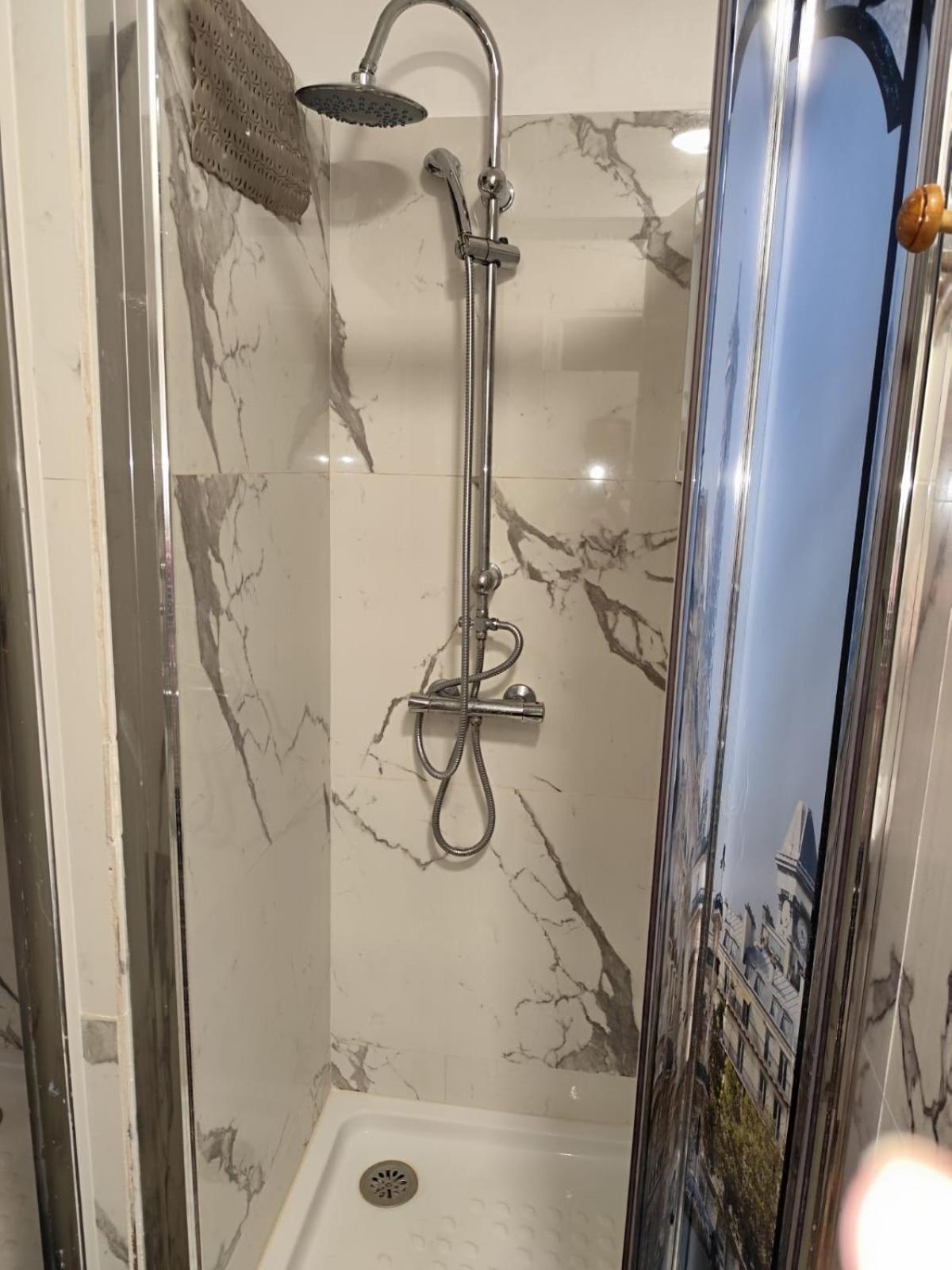 Hostal Ideal Gavà Exteriör bild